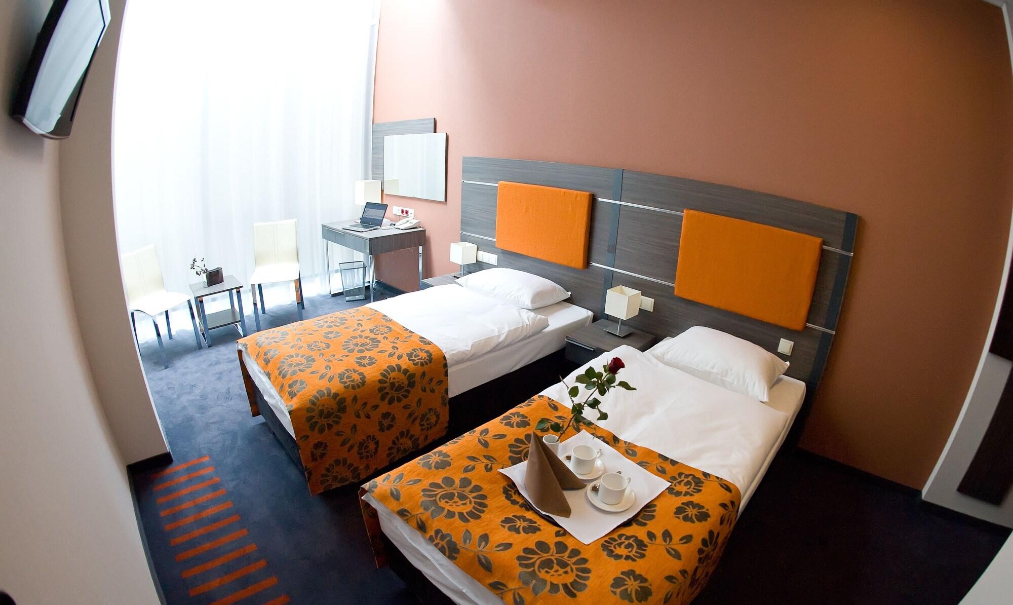 Hotel Centrum Business Красков Екстериор снимка
