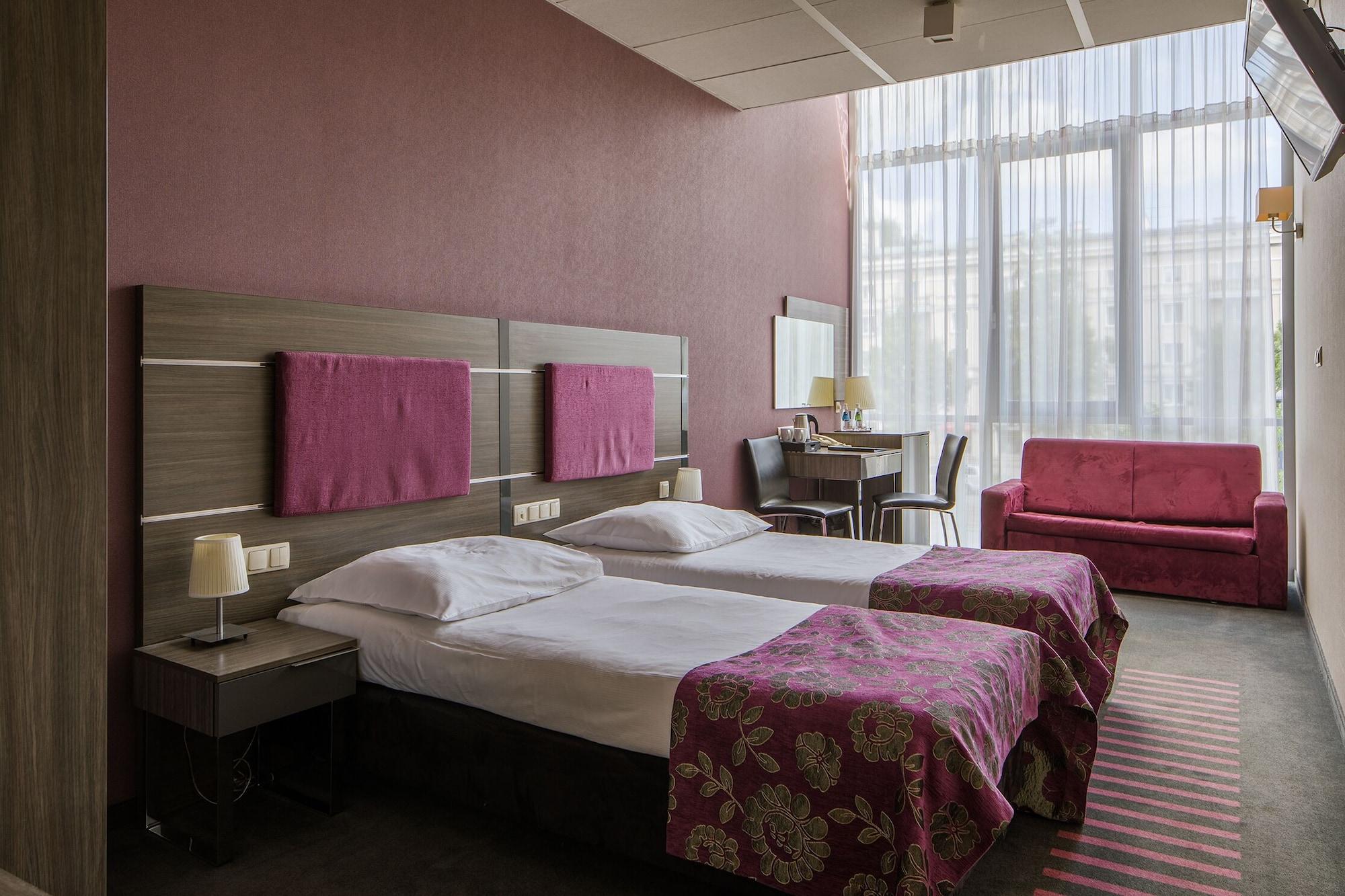 Hotel Centrum Business Красков Екстериор снимка